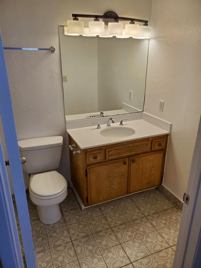 LOS ANGELES Apartment: 4031 MCLAUGHLIN AVE
