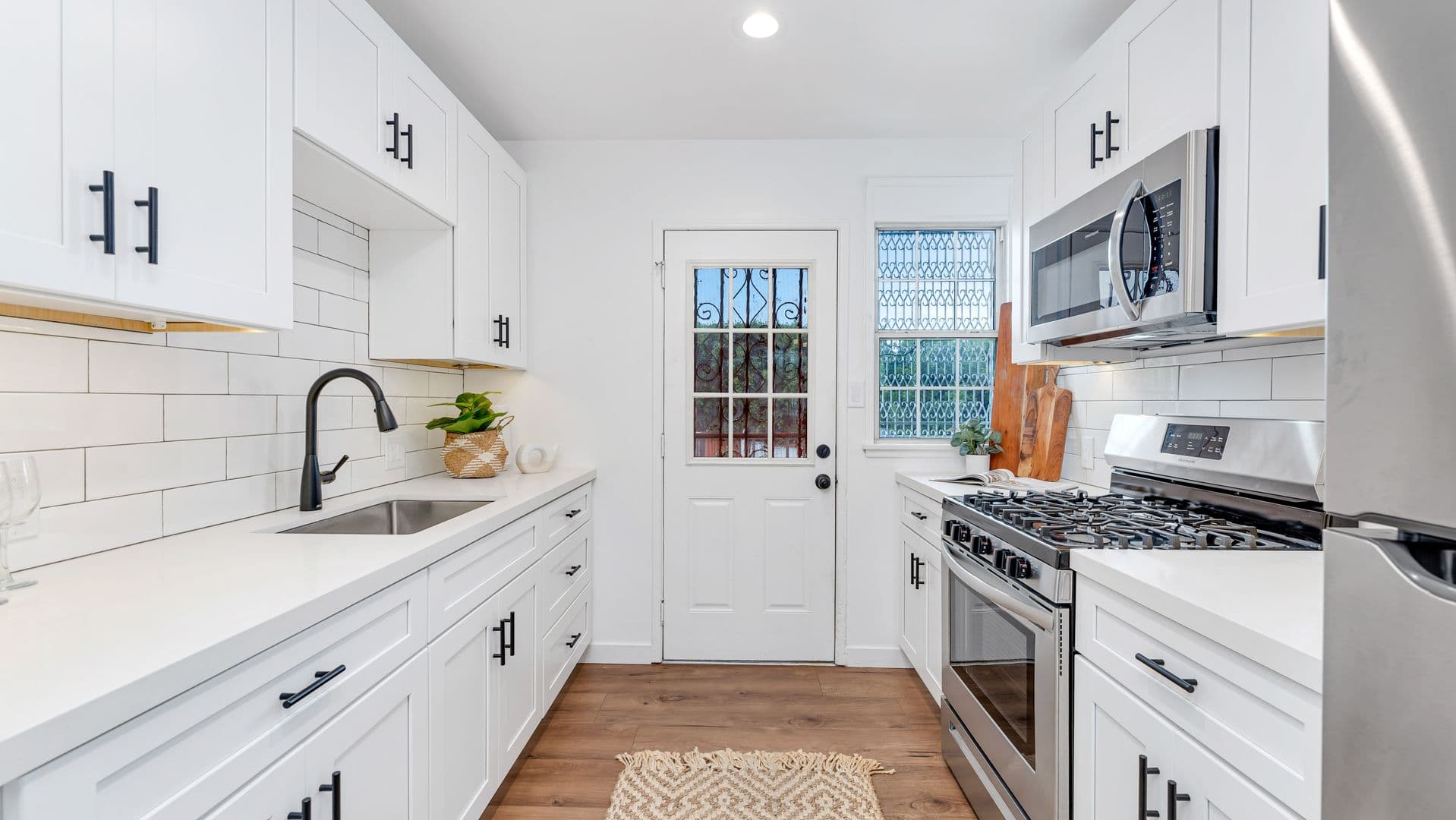 Los Angeles Condo: 5637 ½ CORBETT St