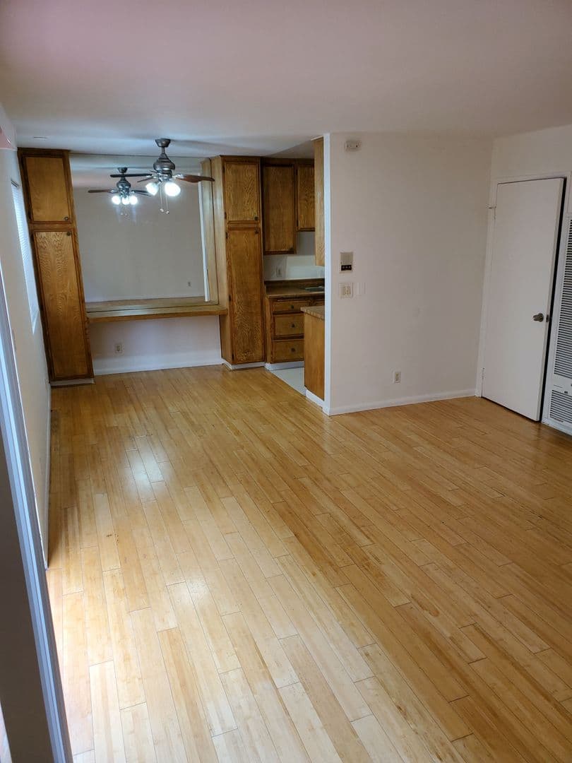 LOS ANGELES Apartment: 4031 MCLAUGHLIN AVE