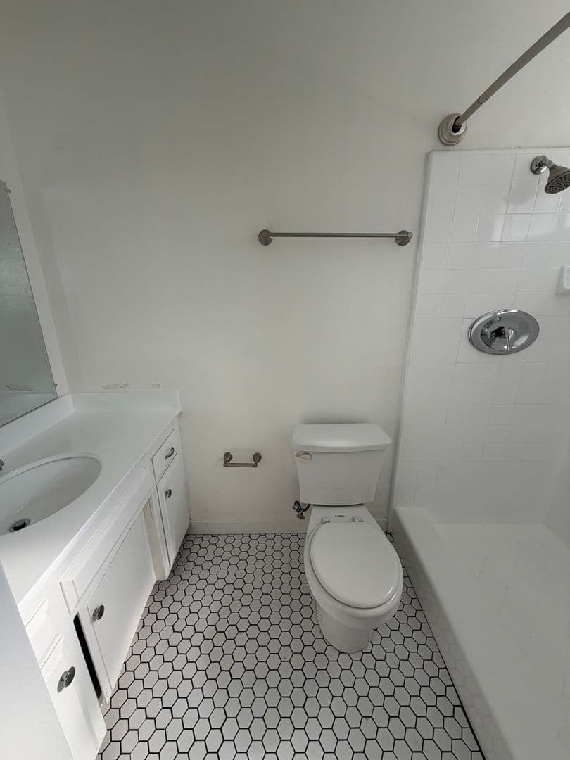 LOS ANGELES Apartment: 3344 MENTONE AVE