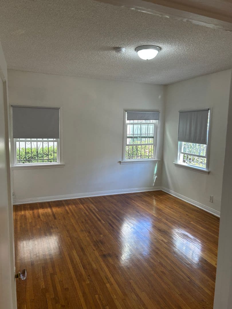 LOS ANGELES Apartment: 6446 - 50 1/2 W. OLYMPIC BLVD