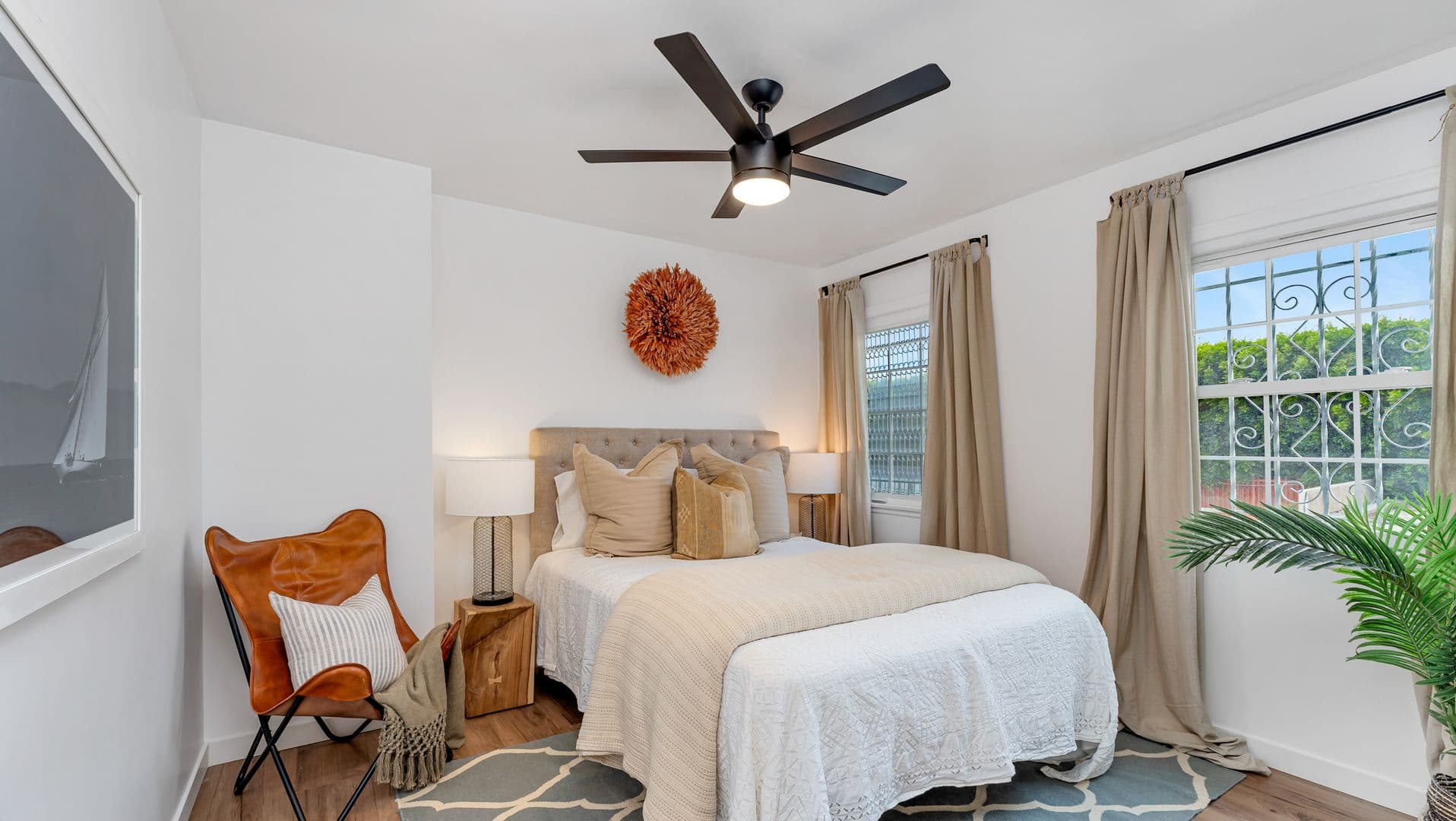 Los Angeles Condo: 5637 ½ CORBETT St