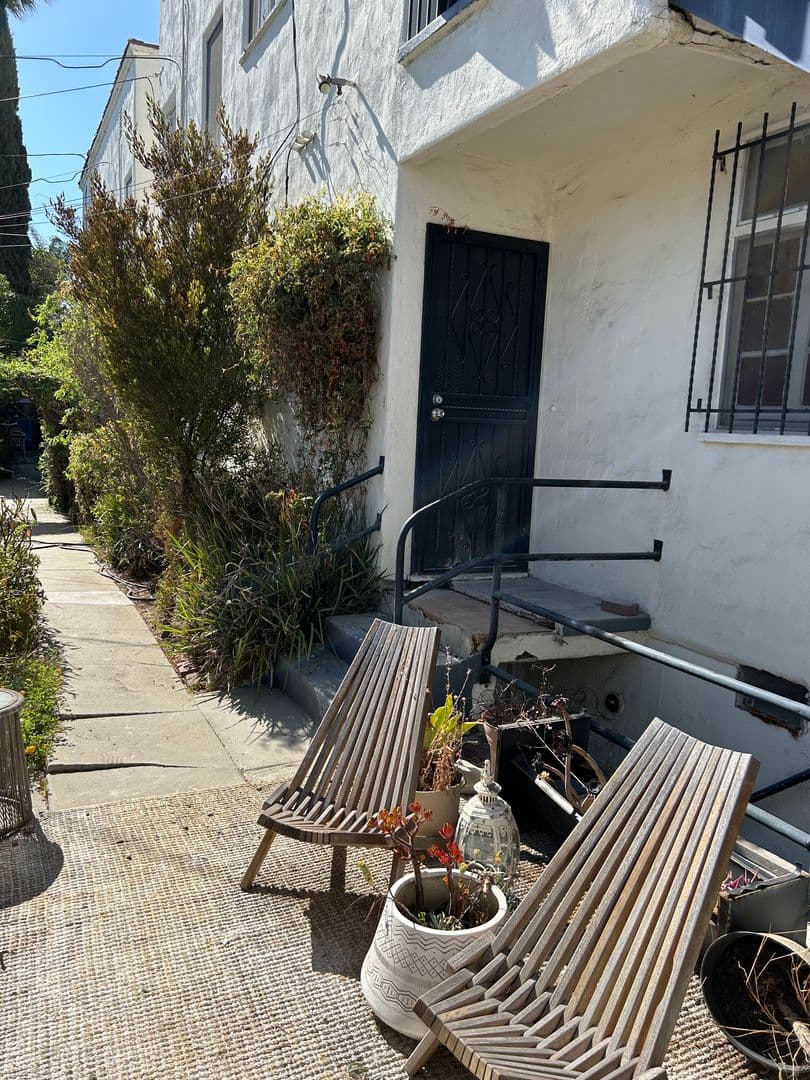LOS ANGELES Apartment: 6446 - 50 1/2 W. OLYMPIC BLVD