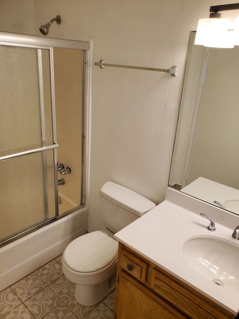 LOS ANGELES Apartment: 4031 MCLAUGHLIN AVE