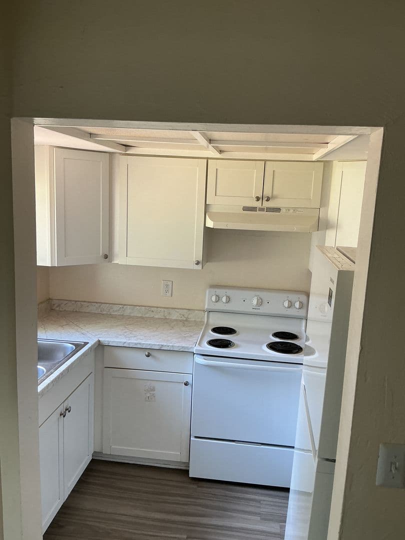 Gainesville Apartment: 627 SW 69TH TER