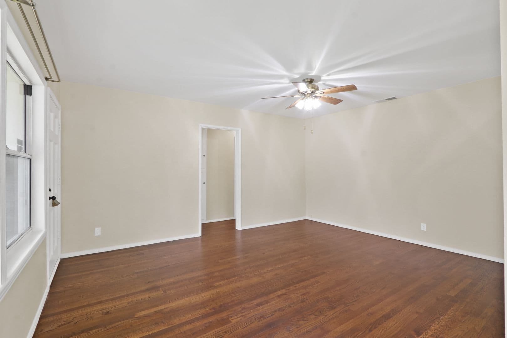 Lakewood House: 6122 Harvey Way