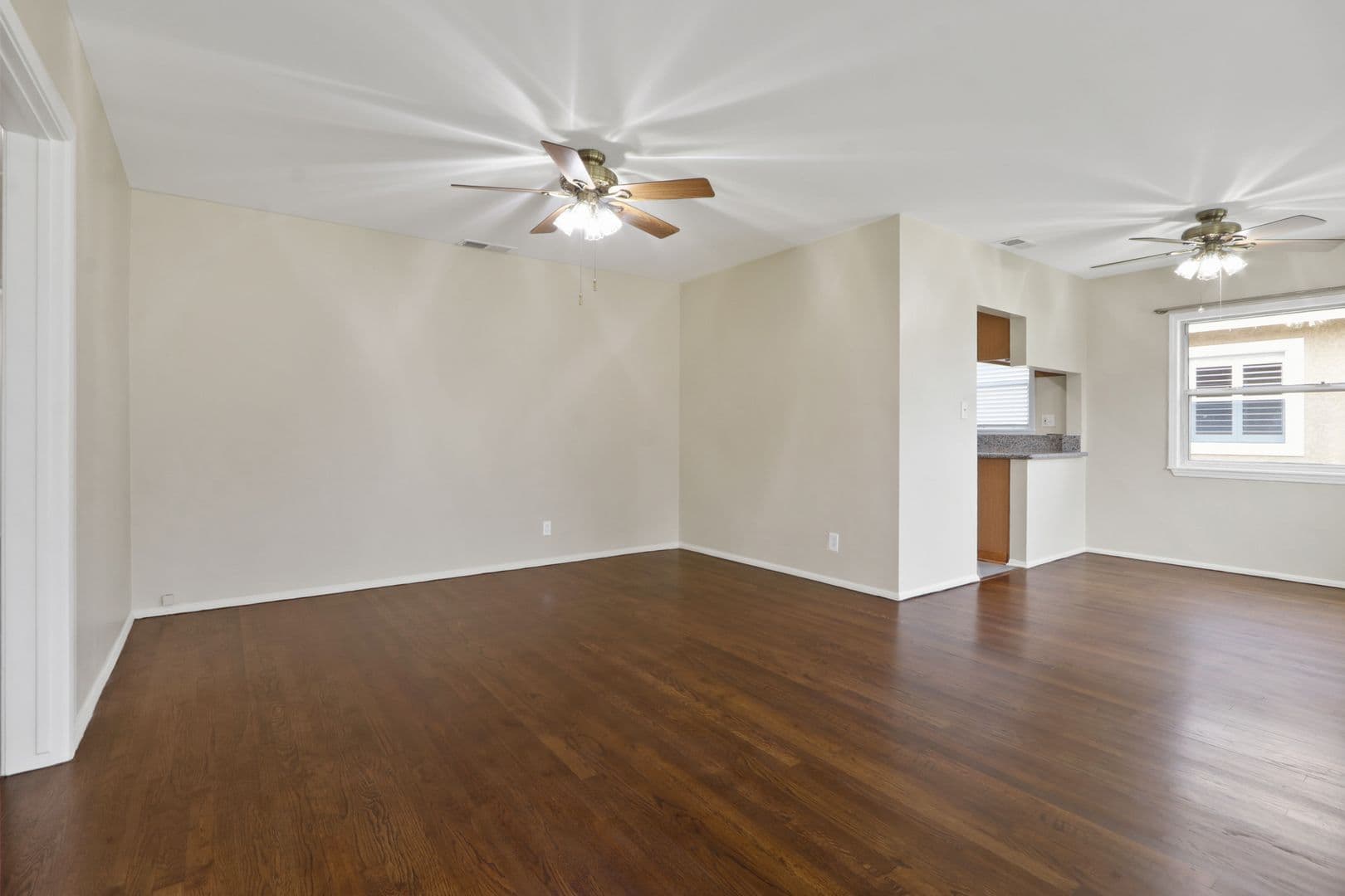 Lakewood House: 6122 Harvey Way