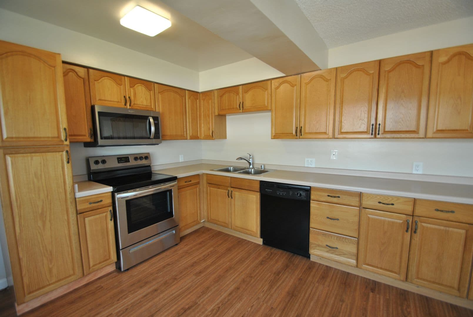Los Alamitos Apartment: 4165 Farquhar Avenue