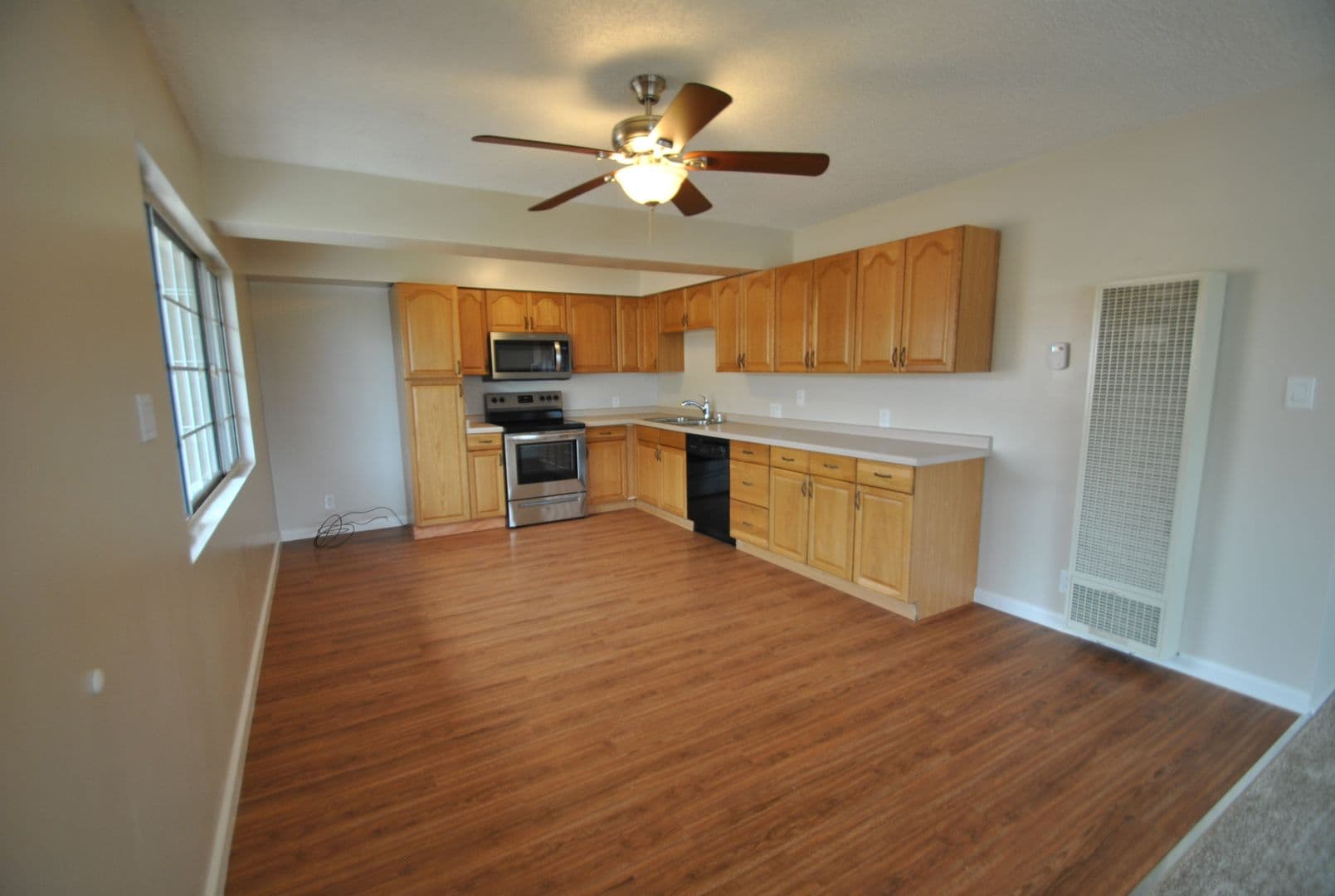Los Alamitos Apartment: 4165 Farquhar Avenue