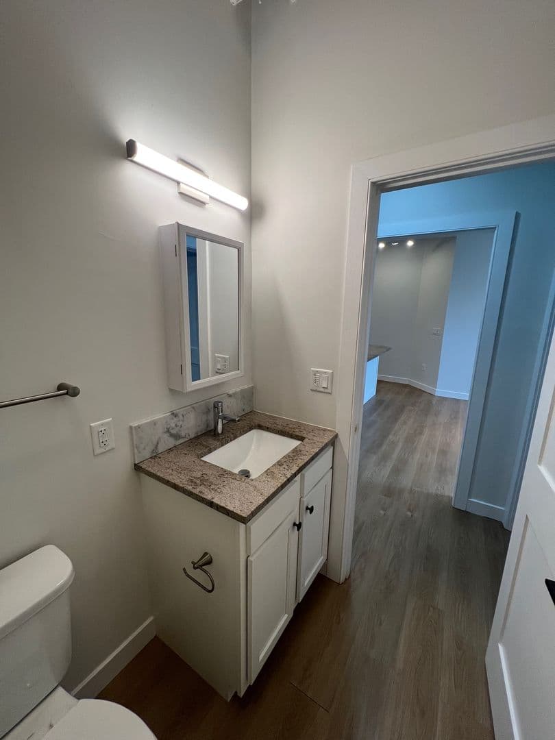 Hyannis Apartment: 319 Main Street,