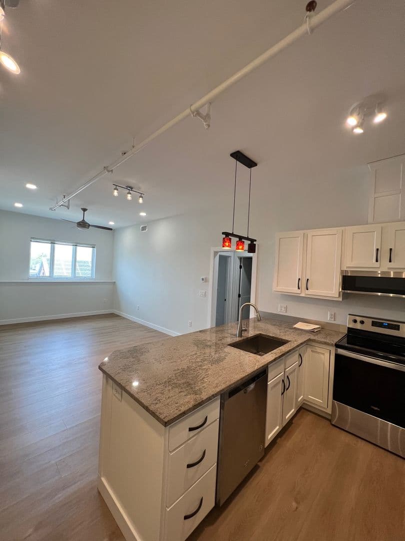 Hyannis Apartment: 319 Main Street,