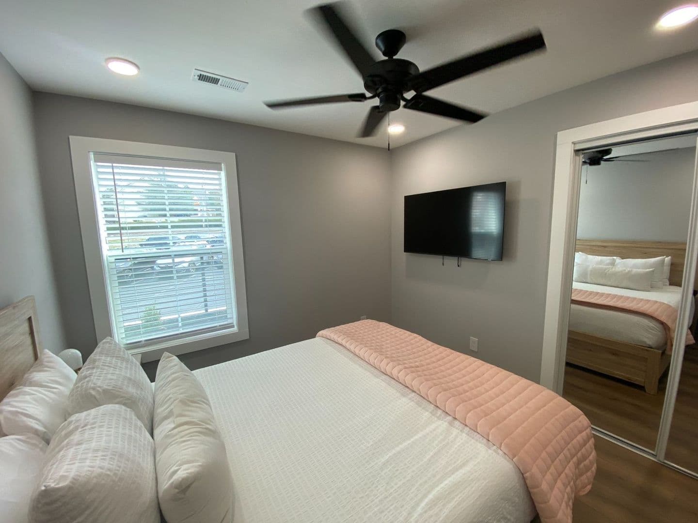 Knoxville Townhome: 2209 Highland Ave