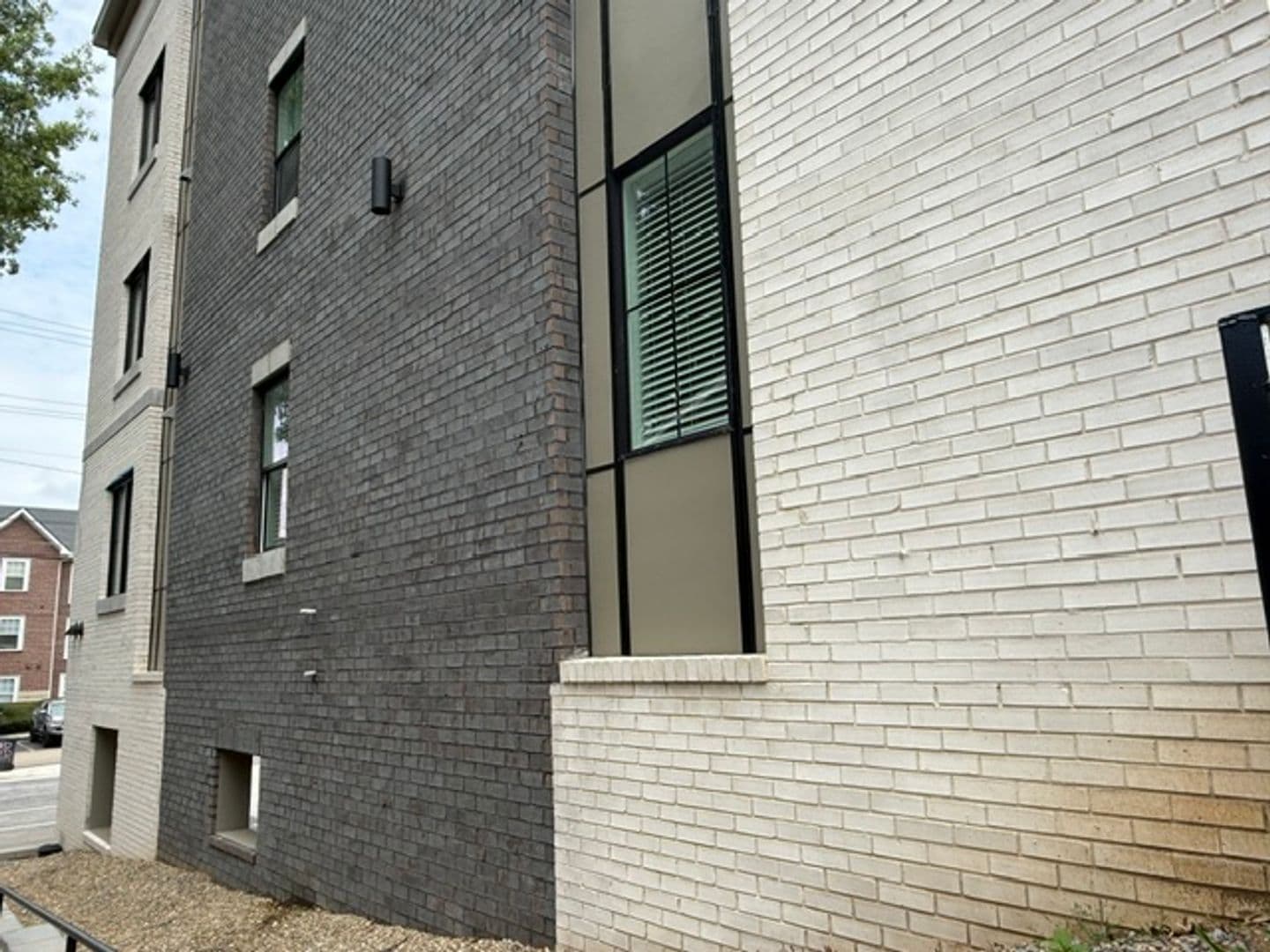 Knoxville Townhome: 2209 Highland Ave