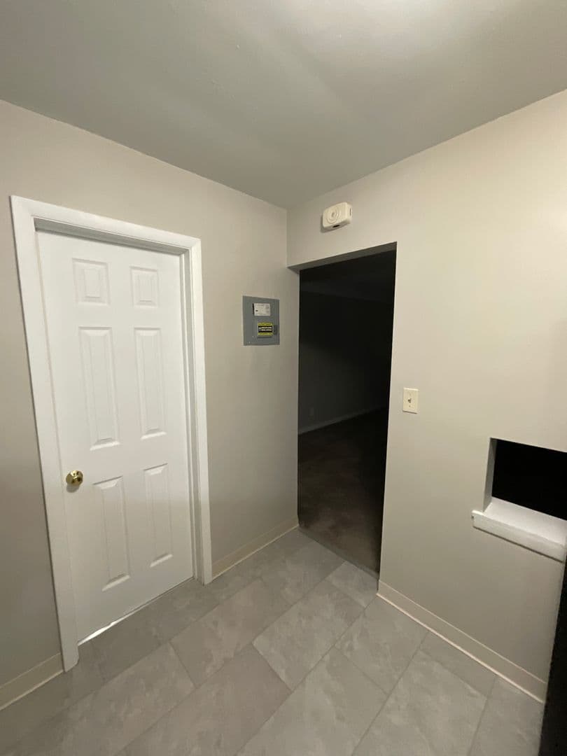 Brooklyn Apartment: 4339 Ridge Road