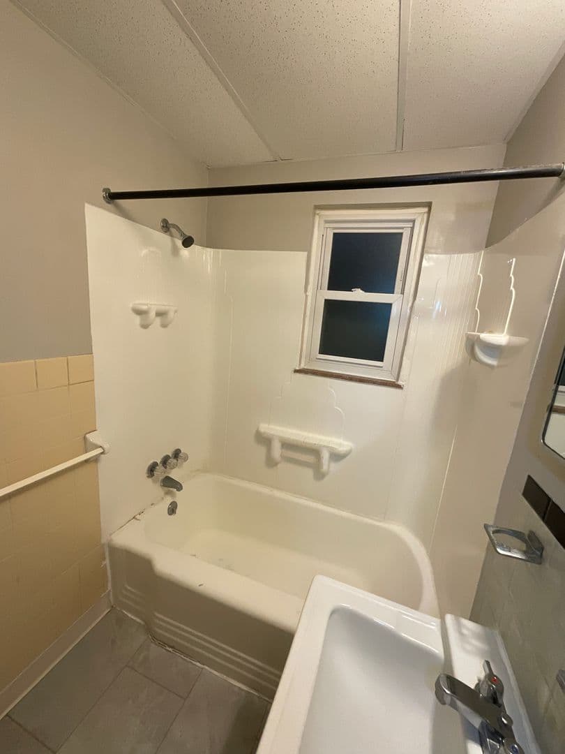 Brooklyn Apartment: 4339 Ridge Road