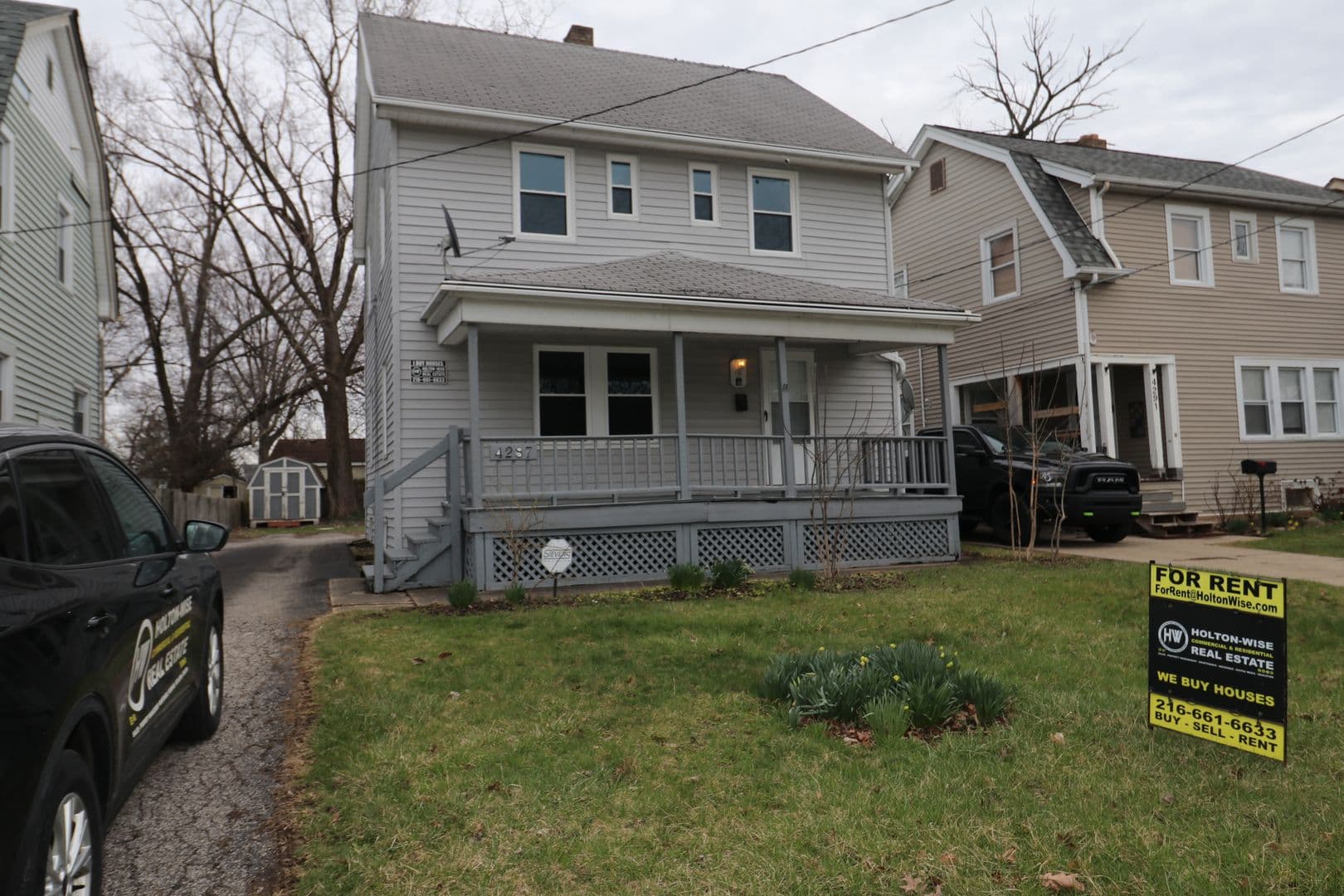Cleveland House: 4287 Rocky River Drive