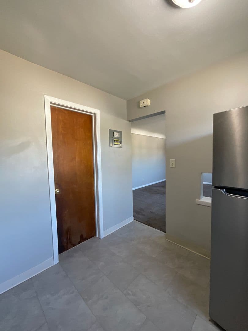 Brooklyn Apartment: 4339 Ridge Road