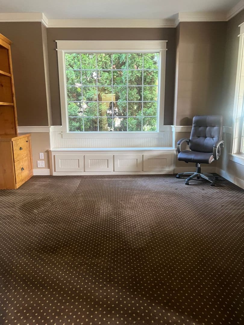 Meridian House: 475 S. Thornwood way