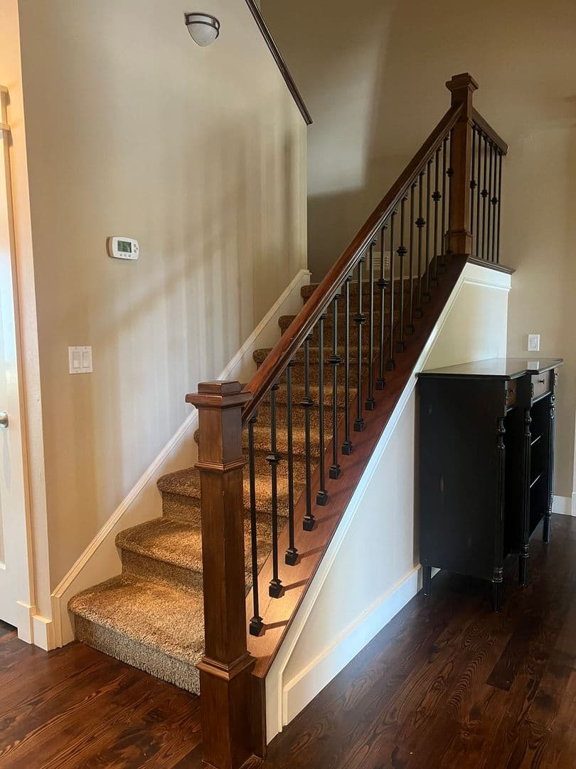 Meridian House: 475 S. Thornwood way