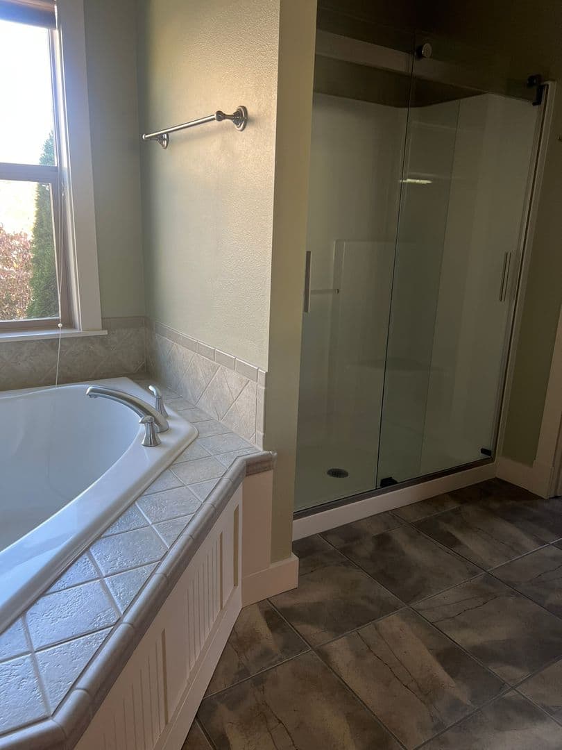 Meridian House: 475 S. Thornwood way