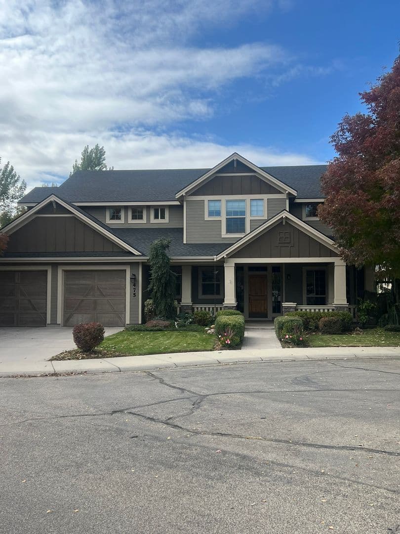 Meridian House: 475 S. Thornwood way