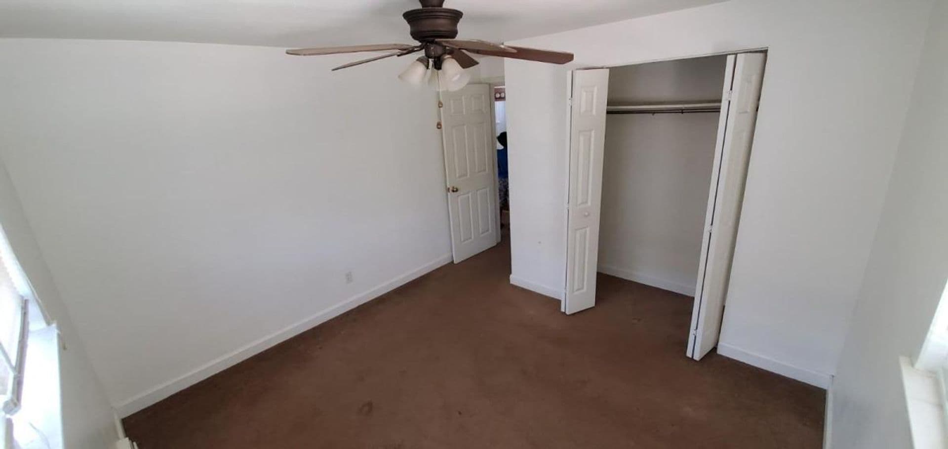Winthrop Harbor Apartment: 608 Sheridan Rd