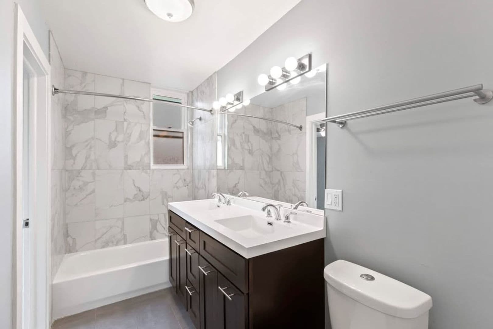 Waukegan Apartment: 722 - 731 Linden & Walnut