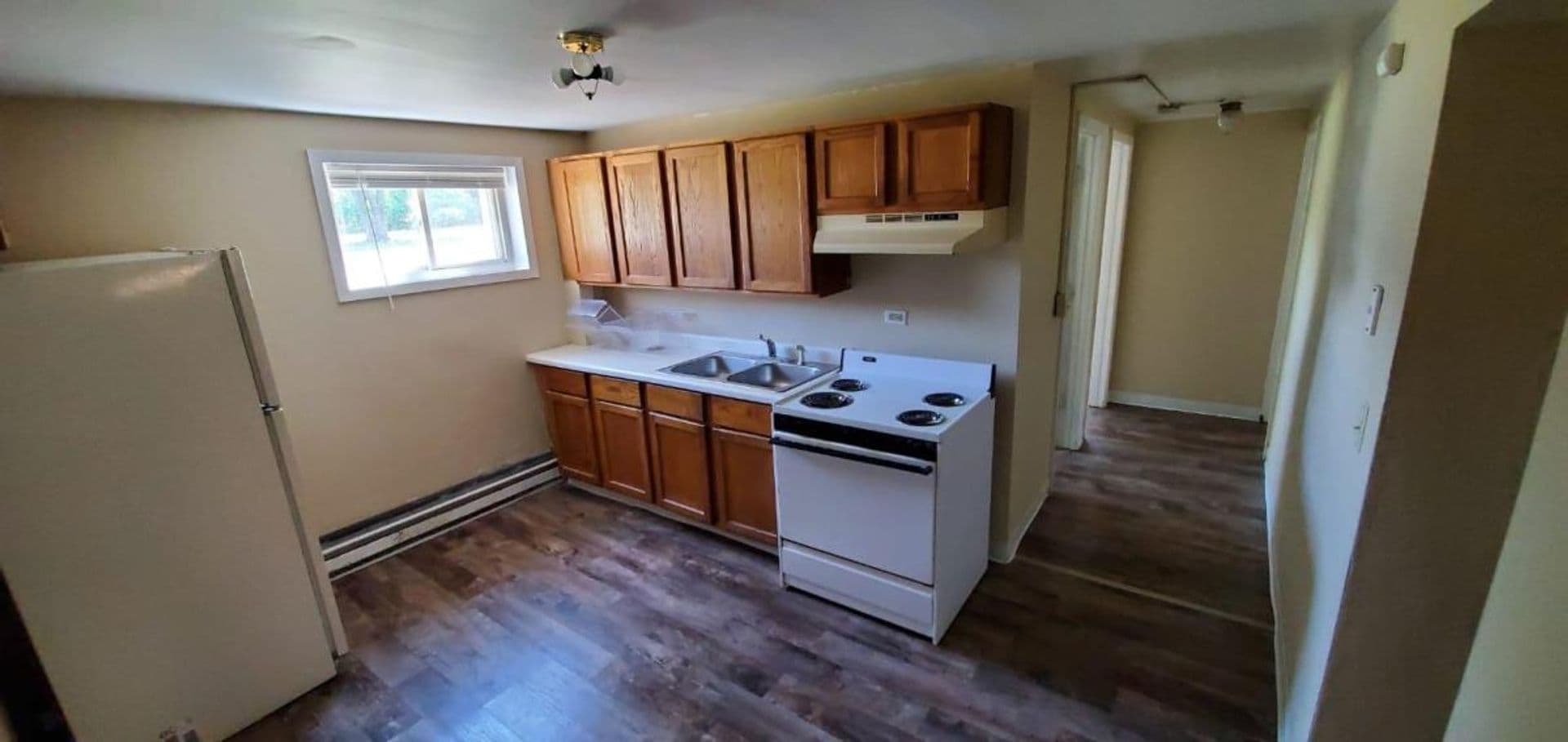 Winthrop Harbor Apartment: 608 Sheridan Rd