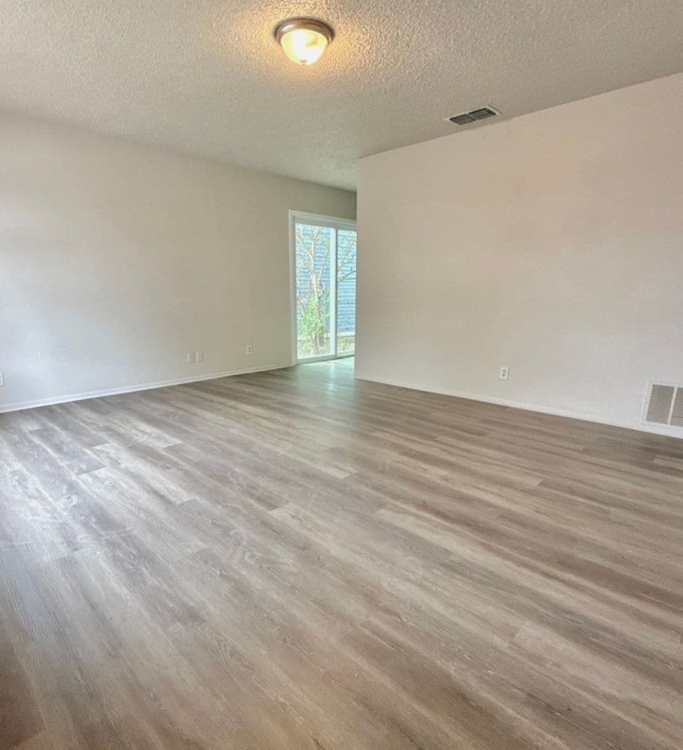 San Antonio House: 4315 Lehman