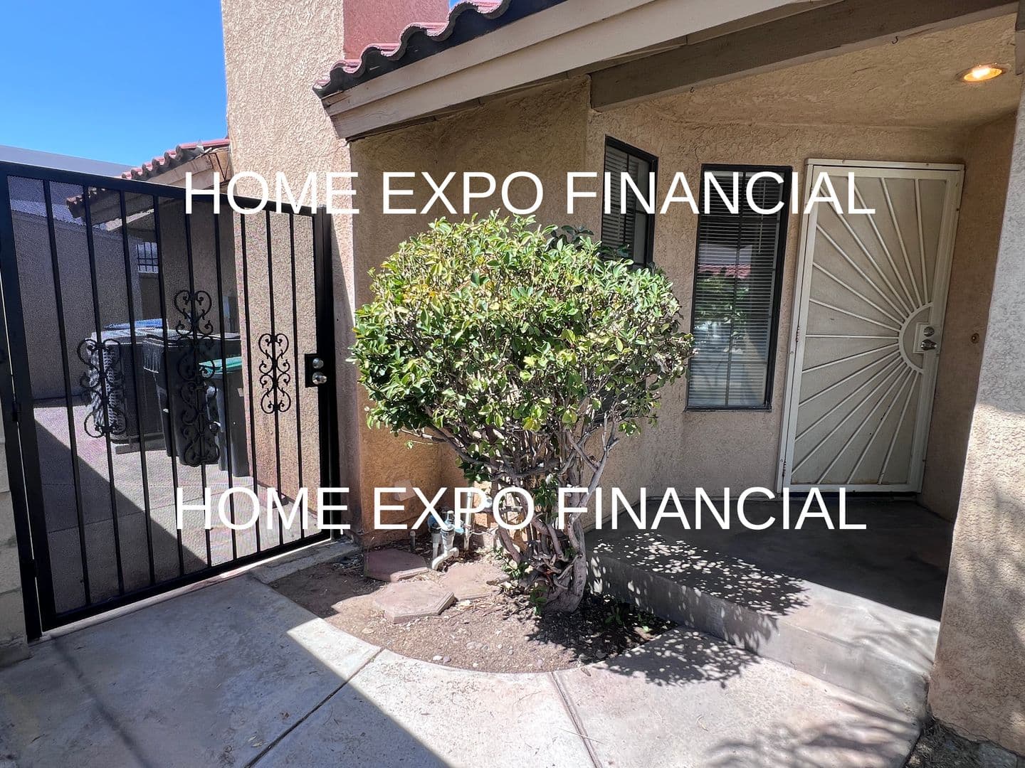 Corona House: 186 Breezewood Rd