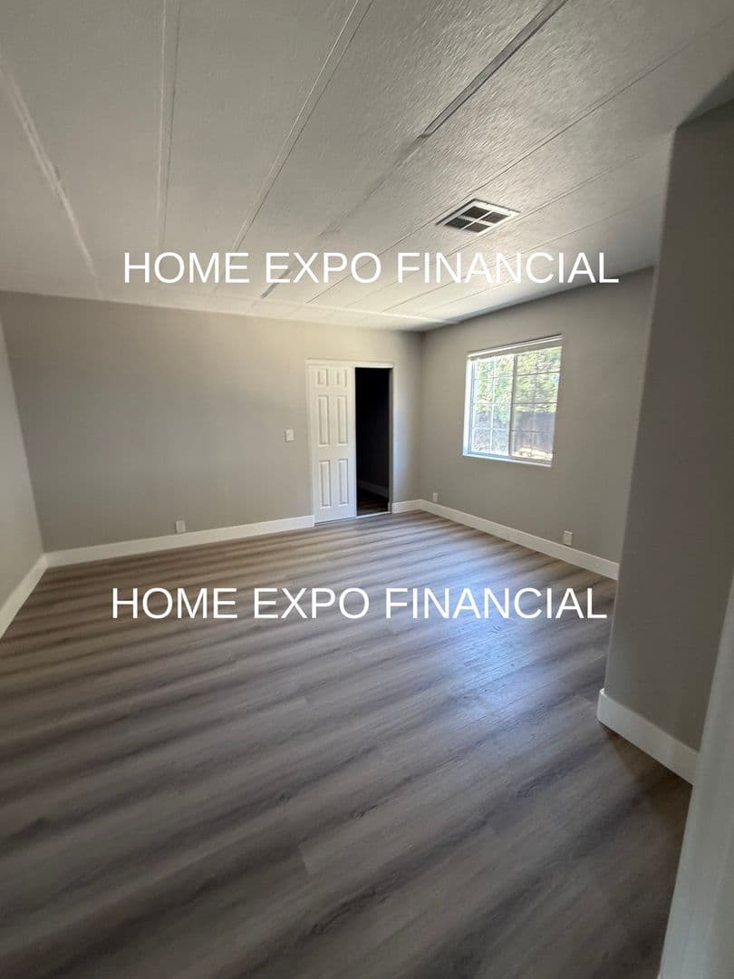 Perris House: 21660 Oak St.