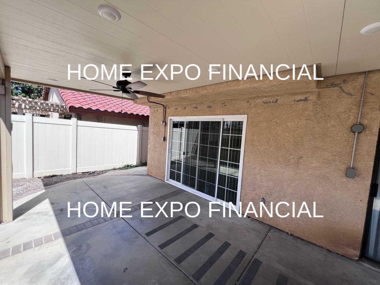 Corona House: 186 Breezewood Rd