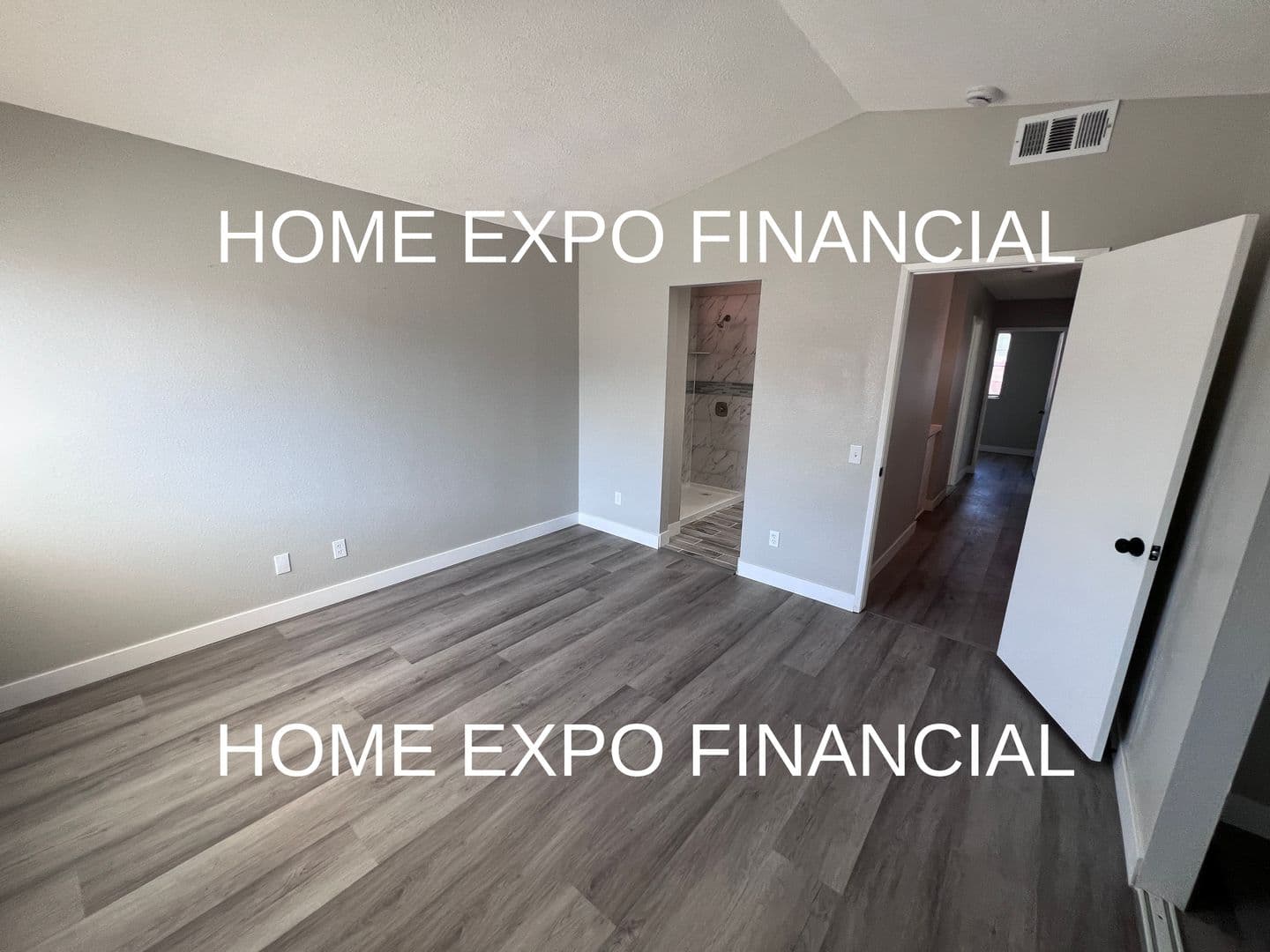 Corona House: 186 Breezewood Rd