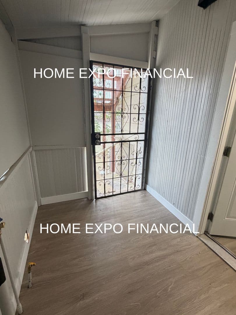 Riverside House: 2916 Pleasant St.