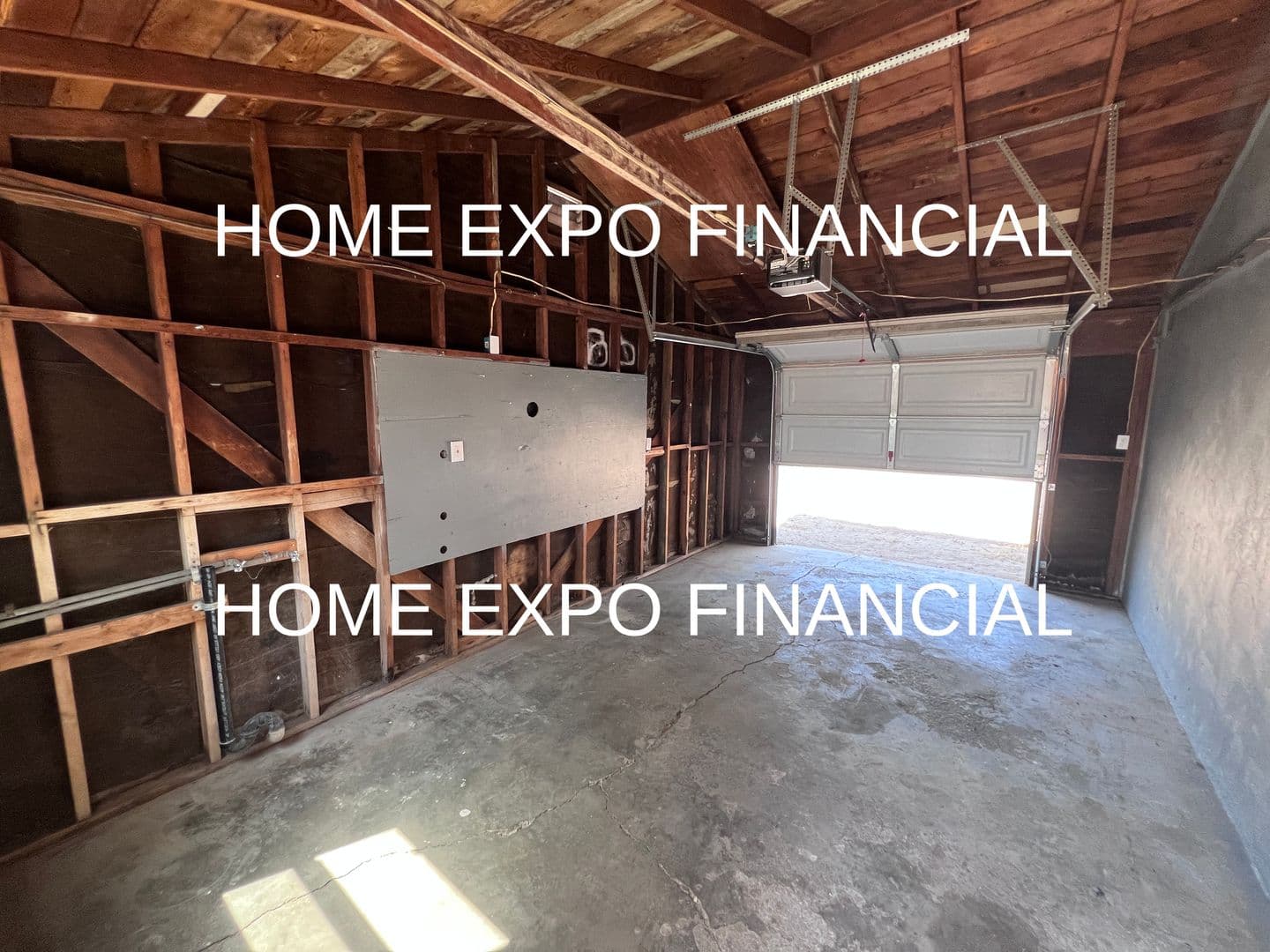 Riverside House: 4256 Avon St.