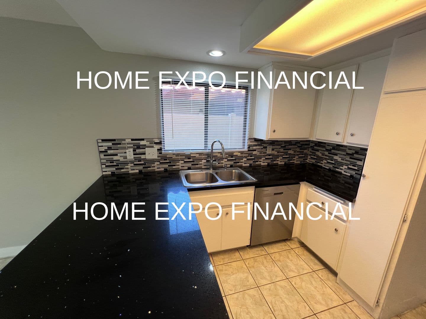 Corona House: 186 Breezewood Rd