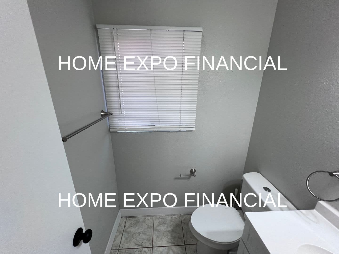 Corona House: 186 Breezewood Rd
