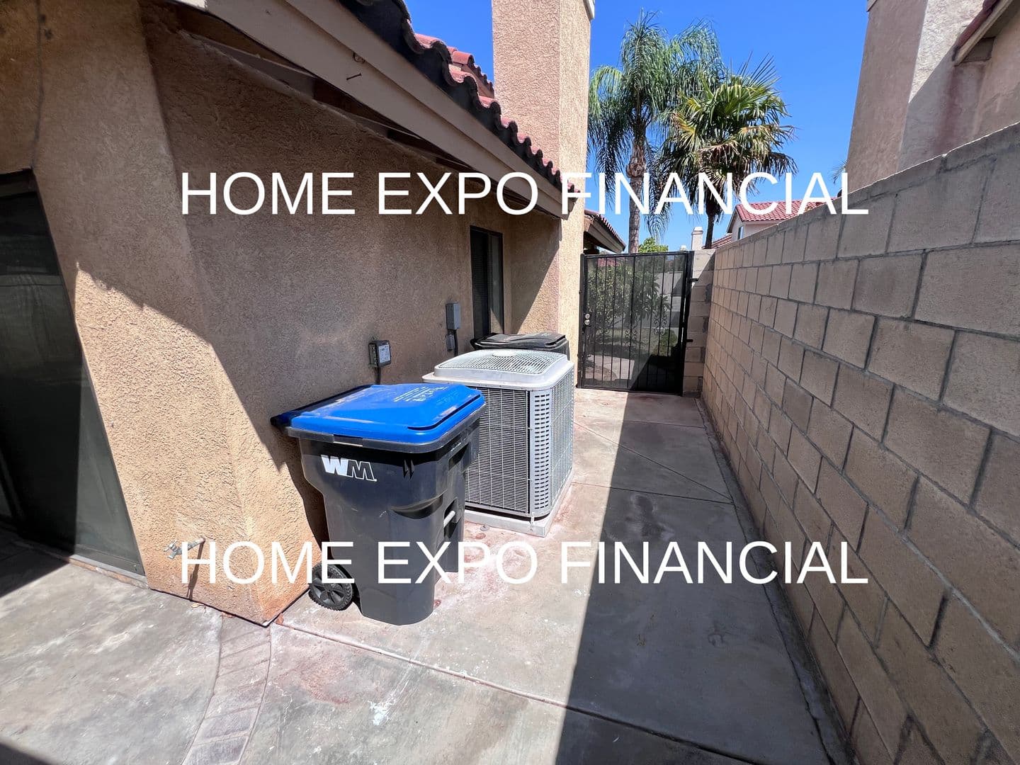 Corona House: 186 Breezewood Rd