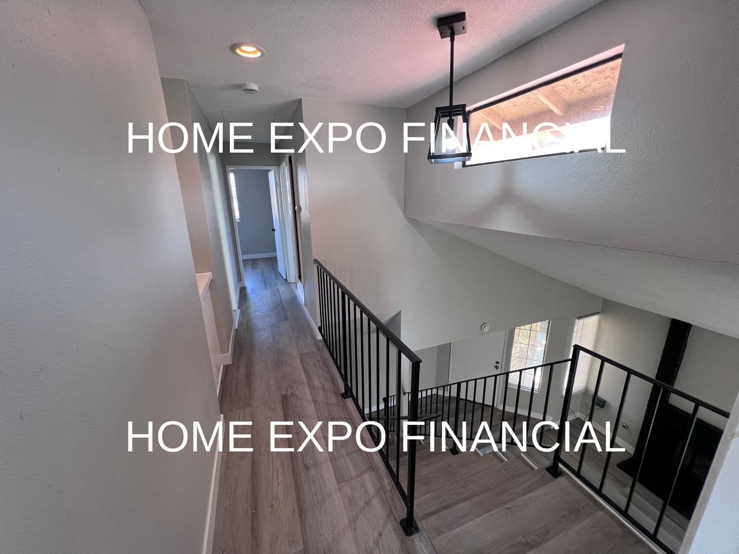 Corona House: 186 Breezewood Rd