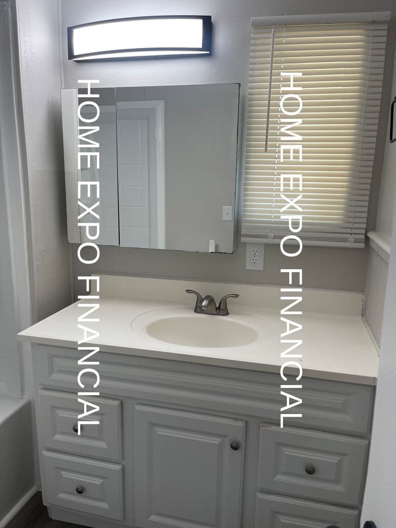 Moreno Valley House: 14969 Vinehill St.