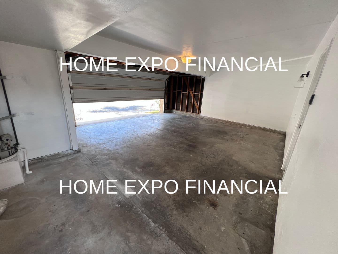 Corona House: 186 Breezewood Rd