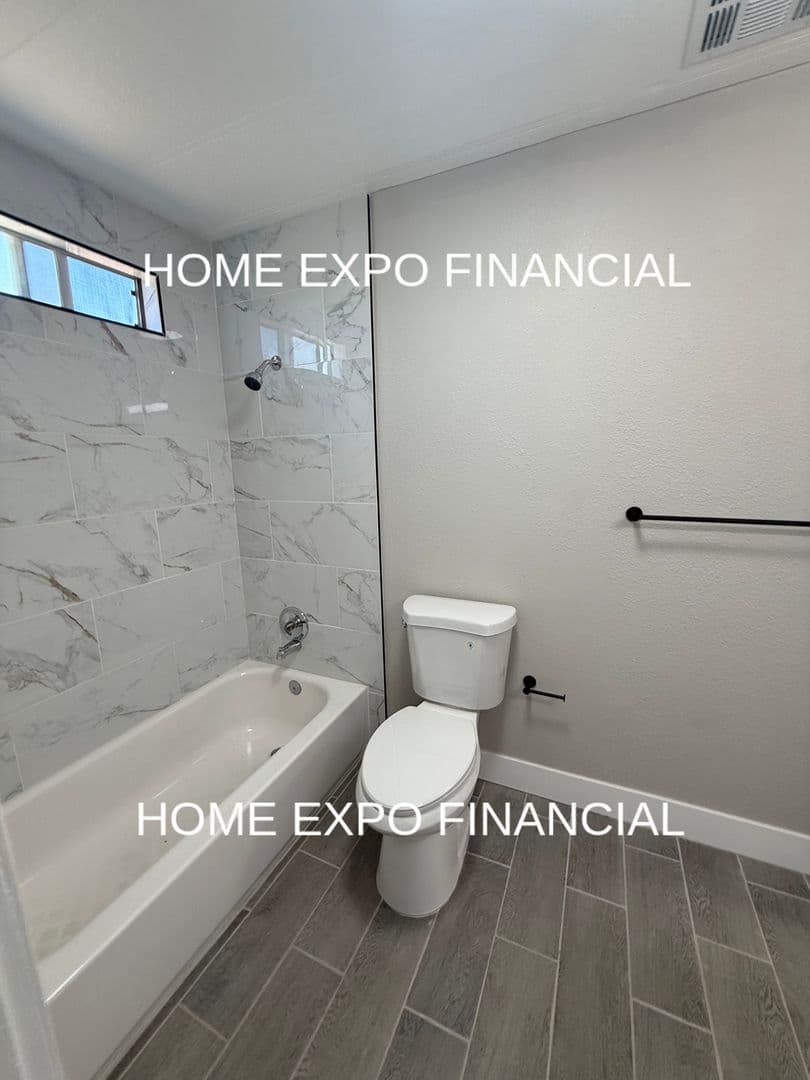Perris House: 21660 Oak St.