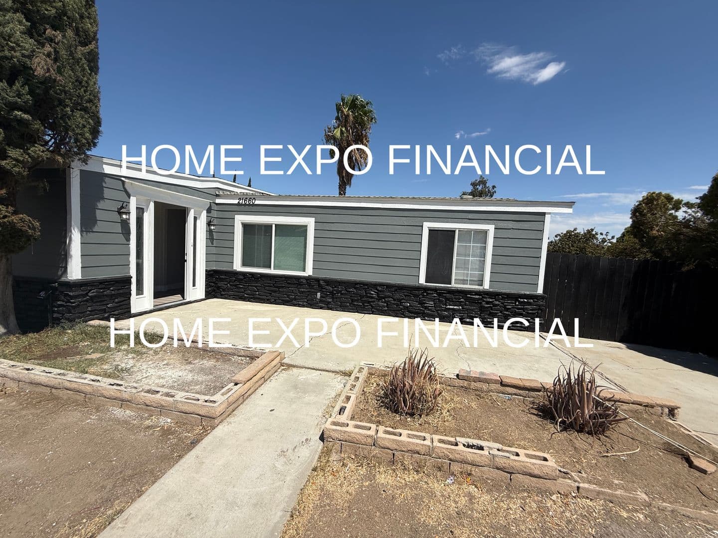 Perris House: 21660 Oak St.