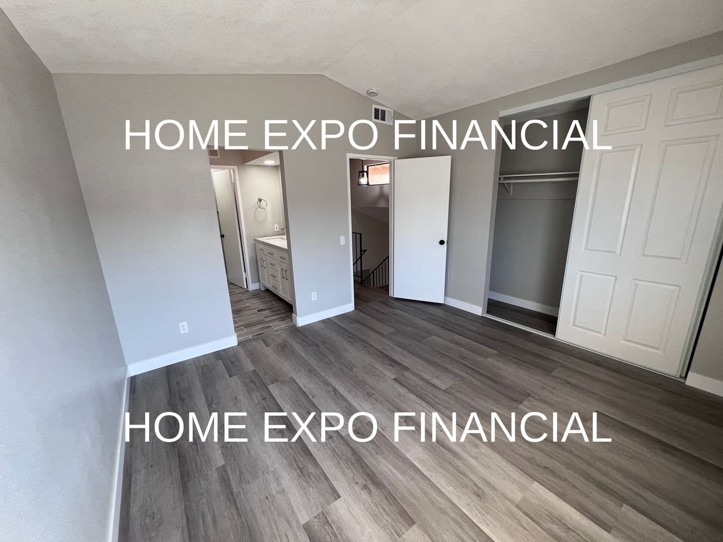 Corona House: 186 Breezewood Rd