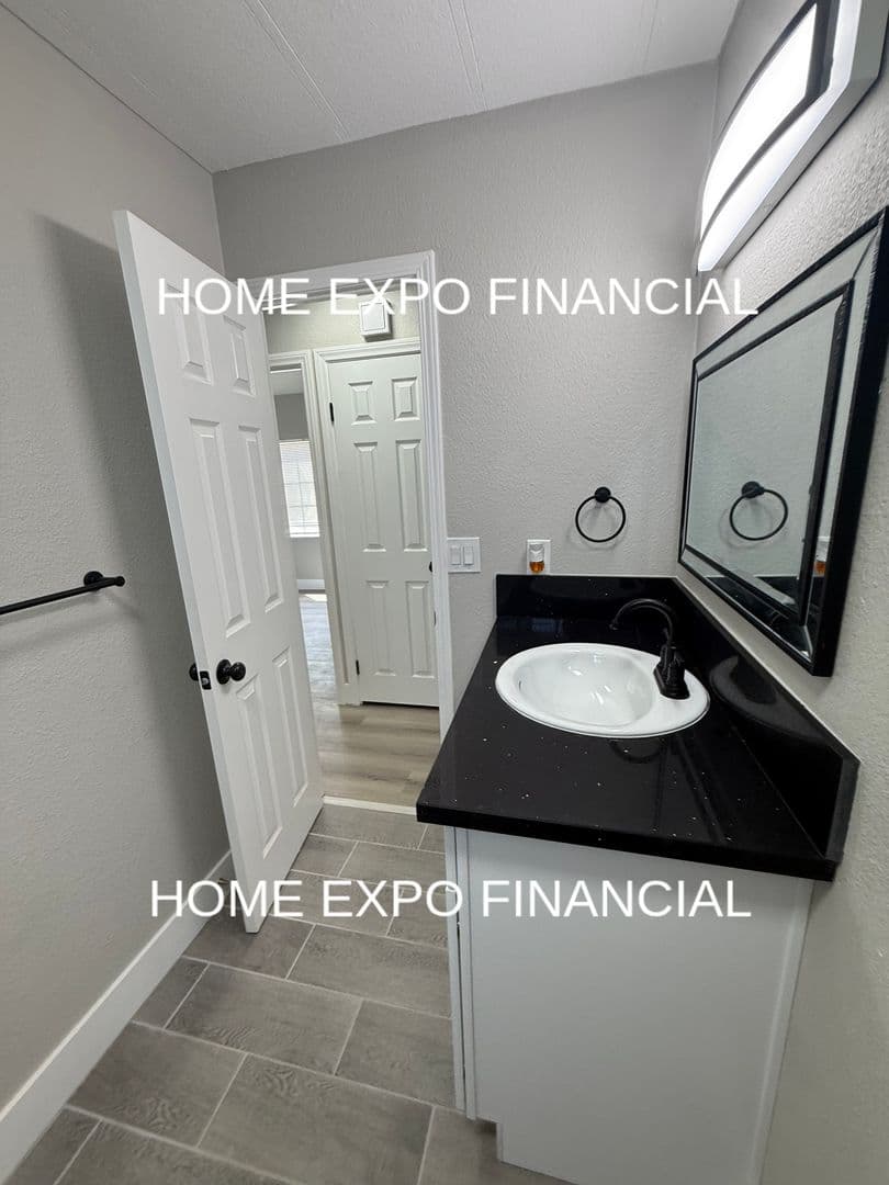 Perris House: 21660 Oak St.