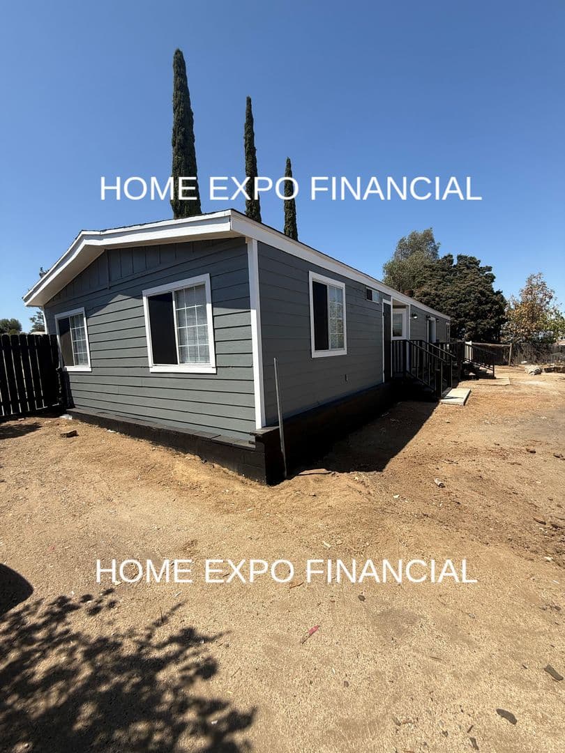 Perris House: 21660 Oak St.