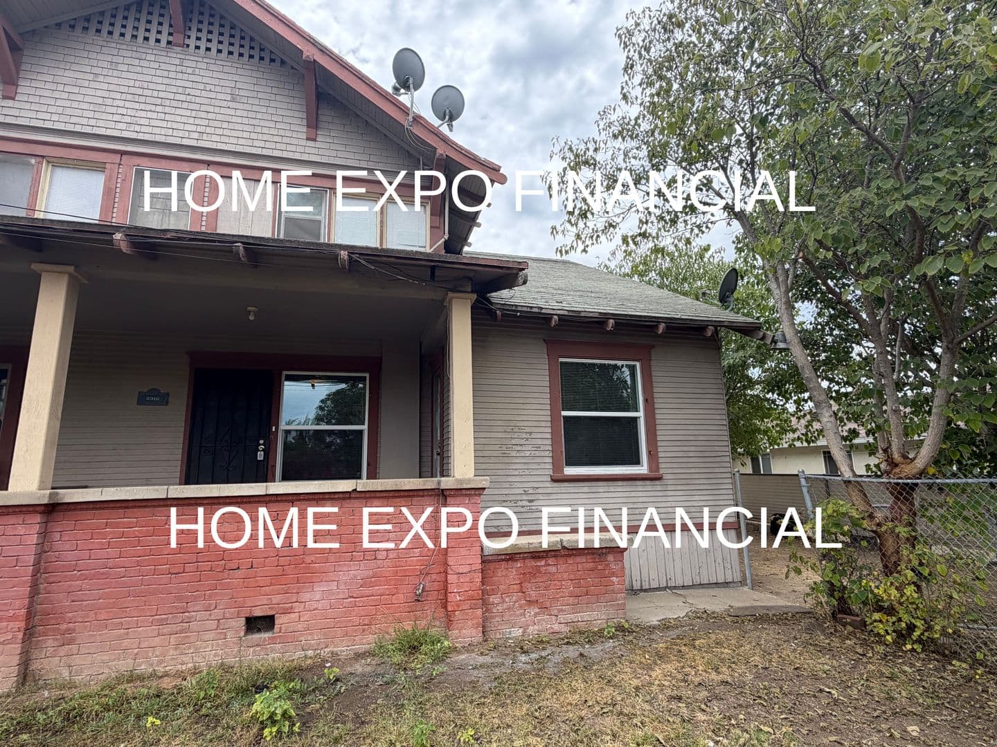 Riverside House: 2916 Pleasant St.