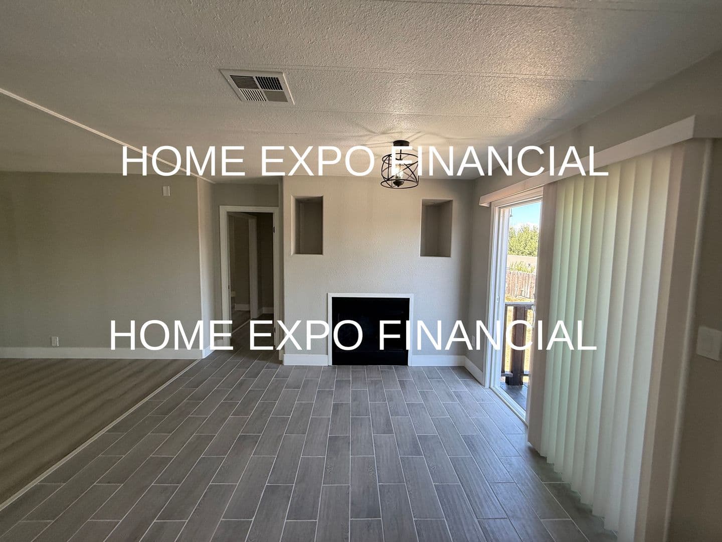 Perris House: 21660 Oak St.