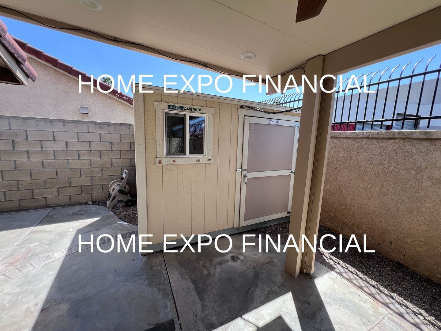 Corona House: 186 Breezewood Rd