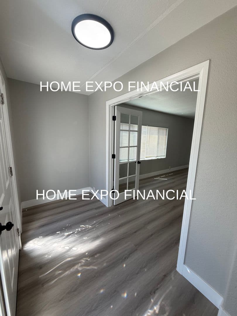 Perris House: 21660 Oak St.